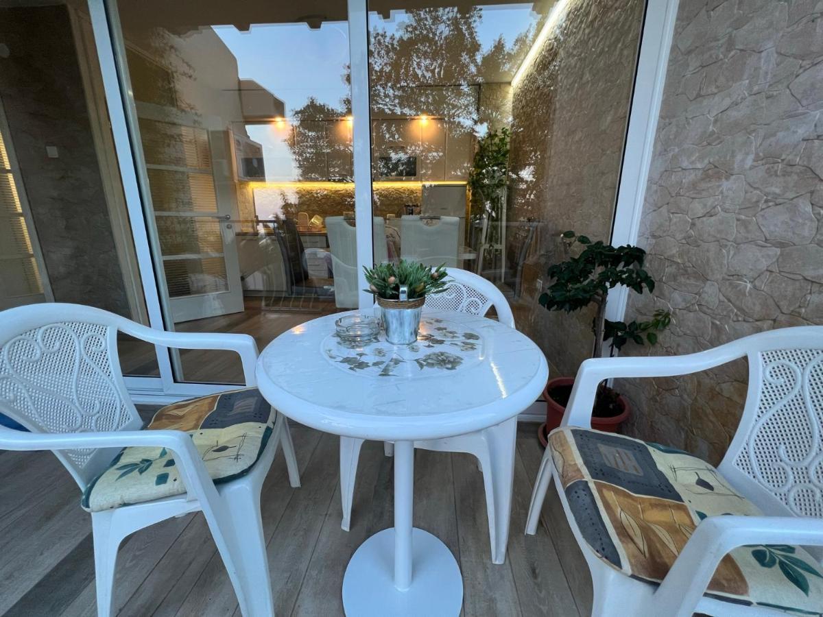 Ferienwohnung Seahaven Petrovac na moru Exterior foto